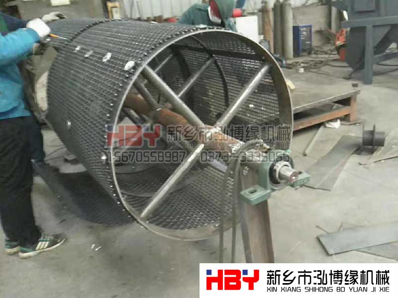 1840滾筒篩粉機正在加緊趕制當(dāng)中  需要訂貨的用戶趕緊定  年前專車發(fā)貨
